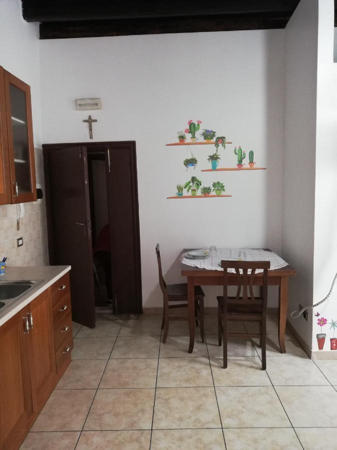 La Casetta Di Carmen Barletta Bagian luar foto